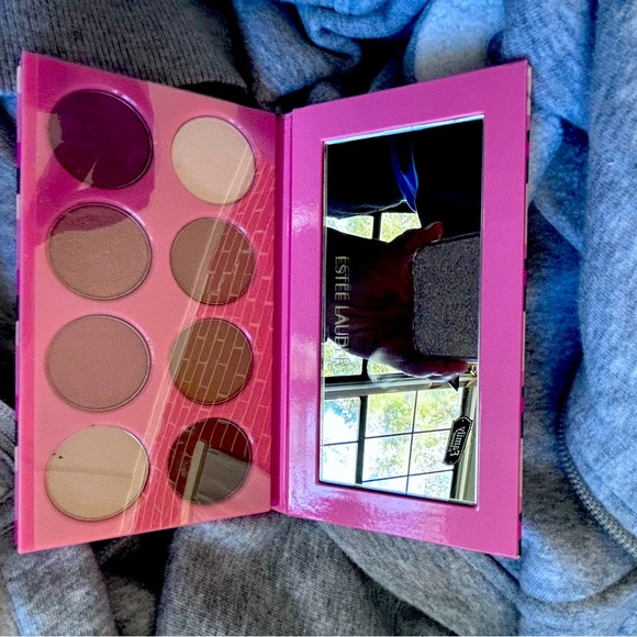 ESTEE LAUDER EYESHADOW PALETTE - Picture 3 of 3